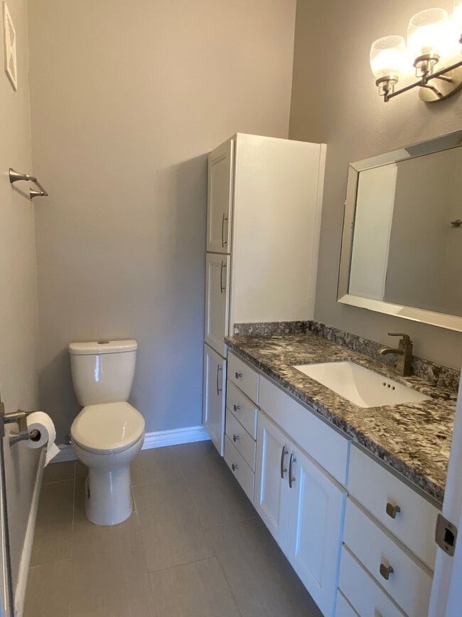 Building Photo - Condo available in beautiful Laguna Niguel!