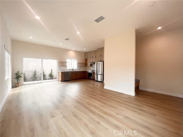 Building Photo - 1214 N Hidalgo Ave