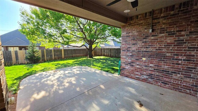 Building Photo - 16008 Bravado Pl