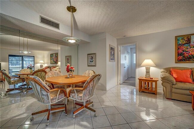 Building Photo - 15469 Lakes of Delray Blvd