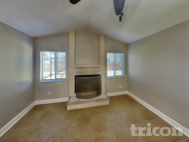 Building Photo - 2354 Abalone Blvd