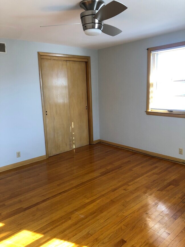 Master Bedroom - 2952 S 38th St