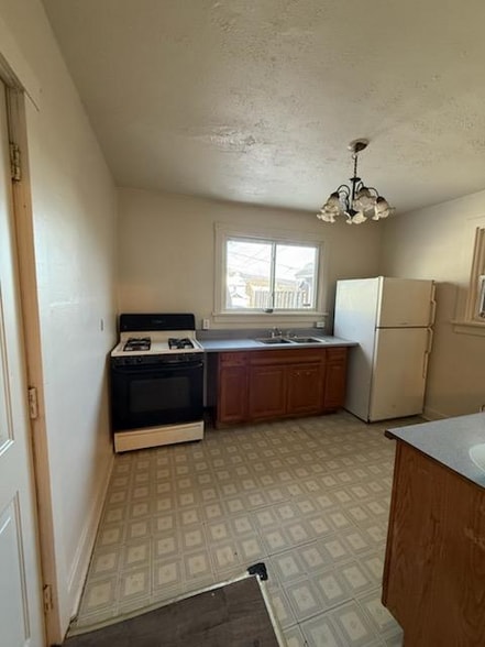 Building Photo - 1523 1st Ave