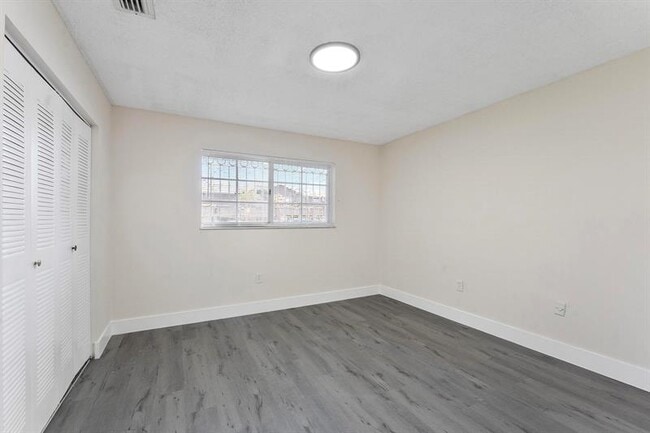 Building Photo - 8851 NW 119th St