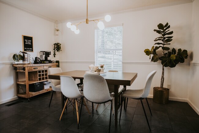 Building Photo - 10804 Trojan Hill Dr