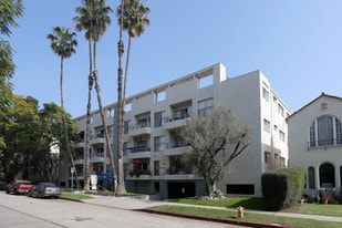 Building Photo - 824 S Wooster St