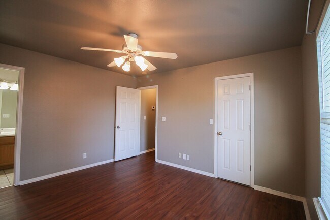 Building Photo - 3 Bed 2 Bath Rental Home in Tulsa