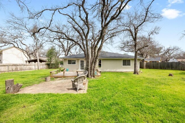 Building Photo - 11305 Songbird Cove