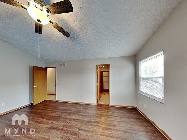 Building Photo - 801 Ashford Glen Dr