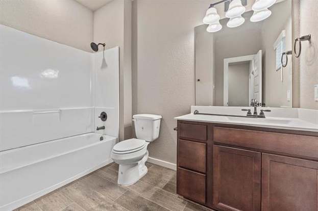 Building Photo - 9732 Grosbeak Ln
