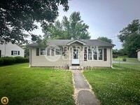 Building Photo - 3-Bed 1-Bath House