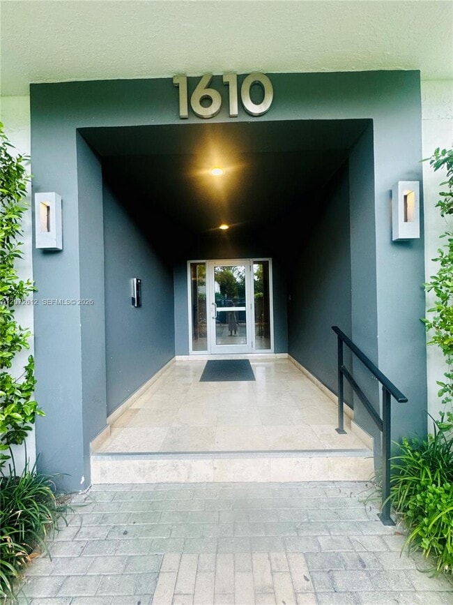 Building Photo - 1610 Lenox Ave.
