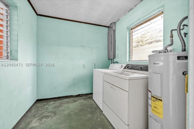 Building Photo - 2423 Jeffcott St