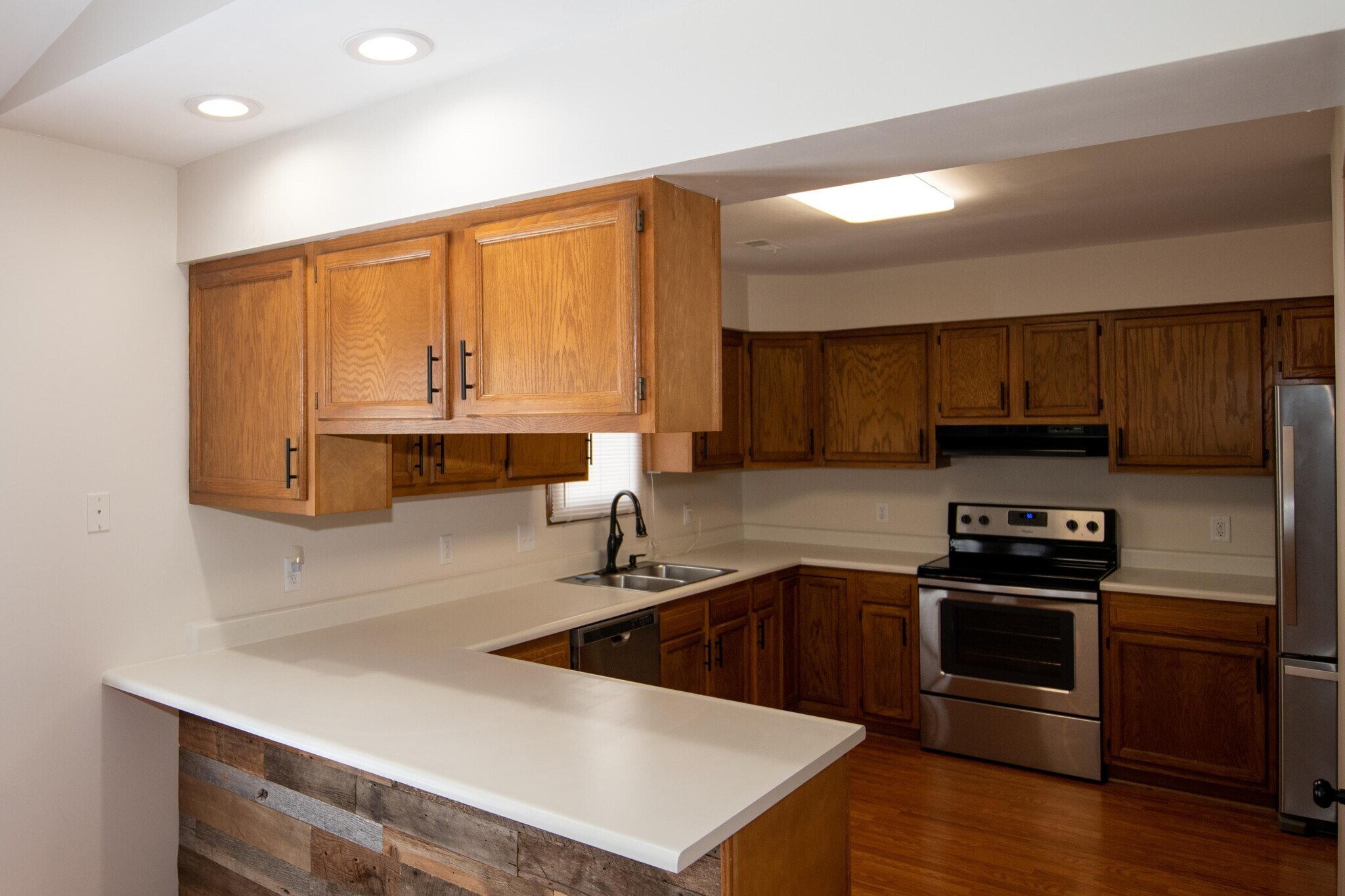 Building Photo - 116 Pierre Pl