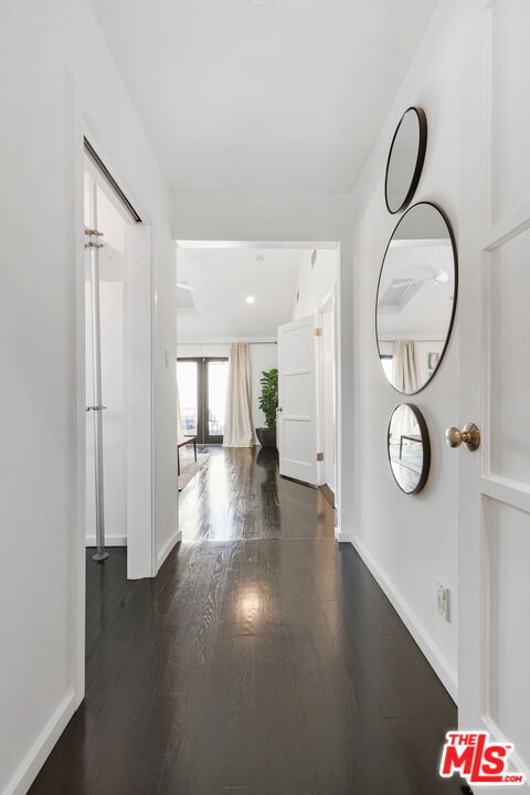 Building Photo - 4460 Stansbury Ave