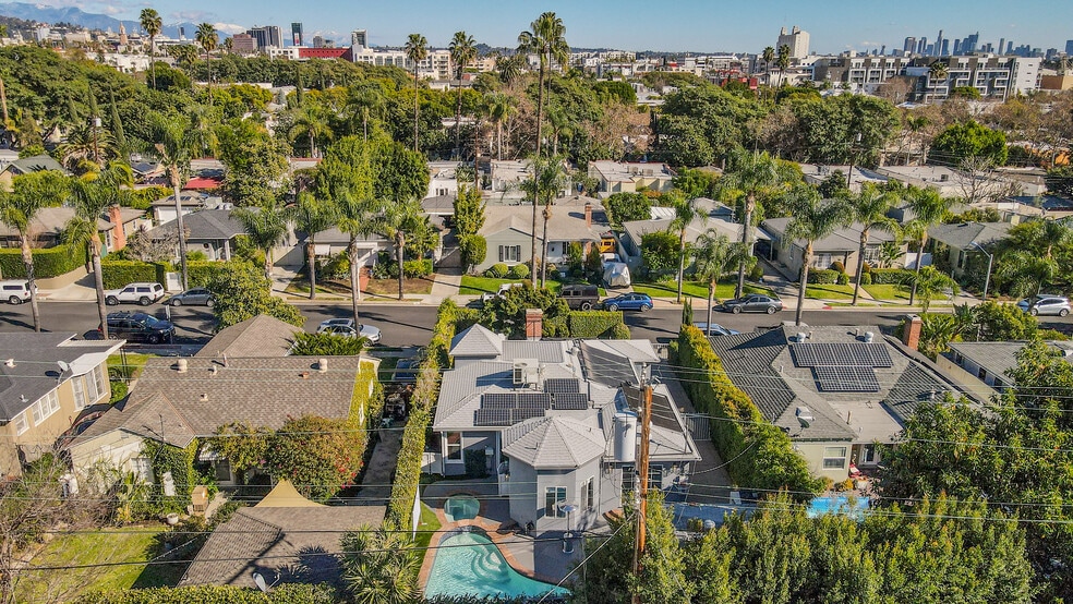 Building Photo - 1207 Greenacre Ave