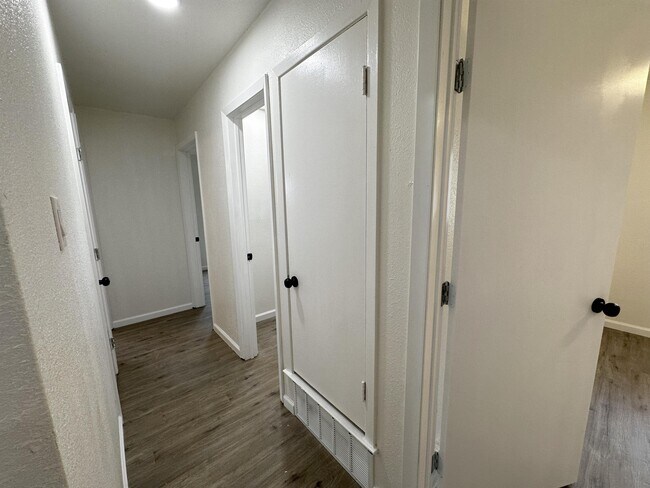 Building Photo - 1732 Americana Blvd