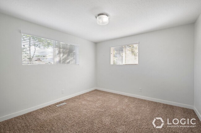 Building Photo - 23 W 1500 S