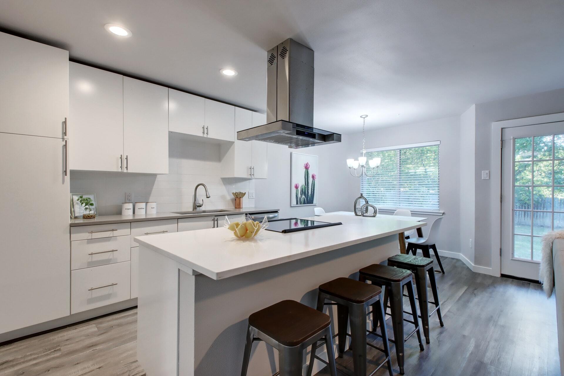 Building Photo - 3208 Northeast Dr