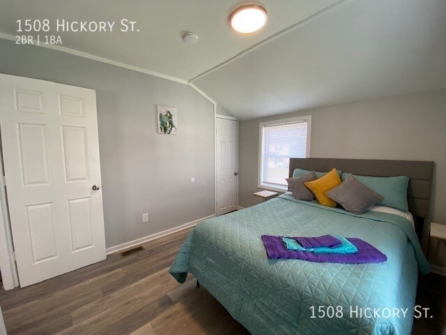 Building Photo - 1508 Hickory St