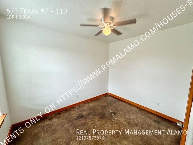 Building Photo - 573 TX-97