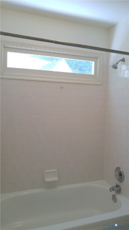 Building Photo - 9207 Abingdon Manor Ct