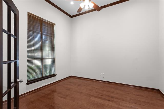 Building Photo - 1441 Golf Club Dr