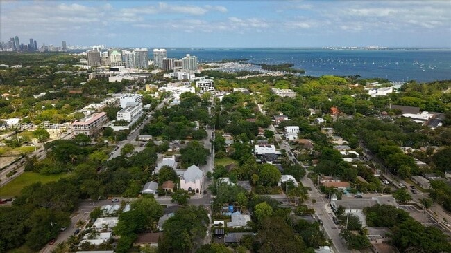 Building Photo - 3490 William Ave