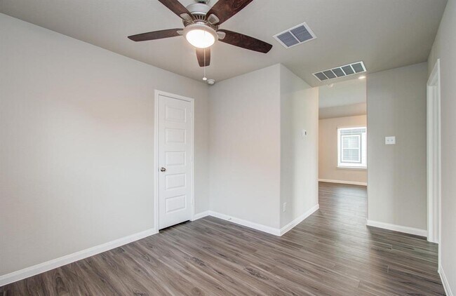 Building Photo - 5111 Shelby Katherine Dr