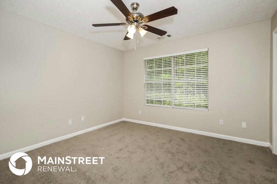 Building Photo - 5485 Denny Dr