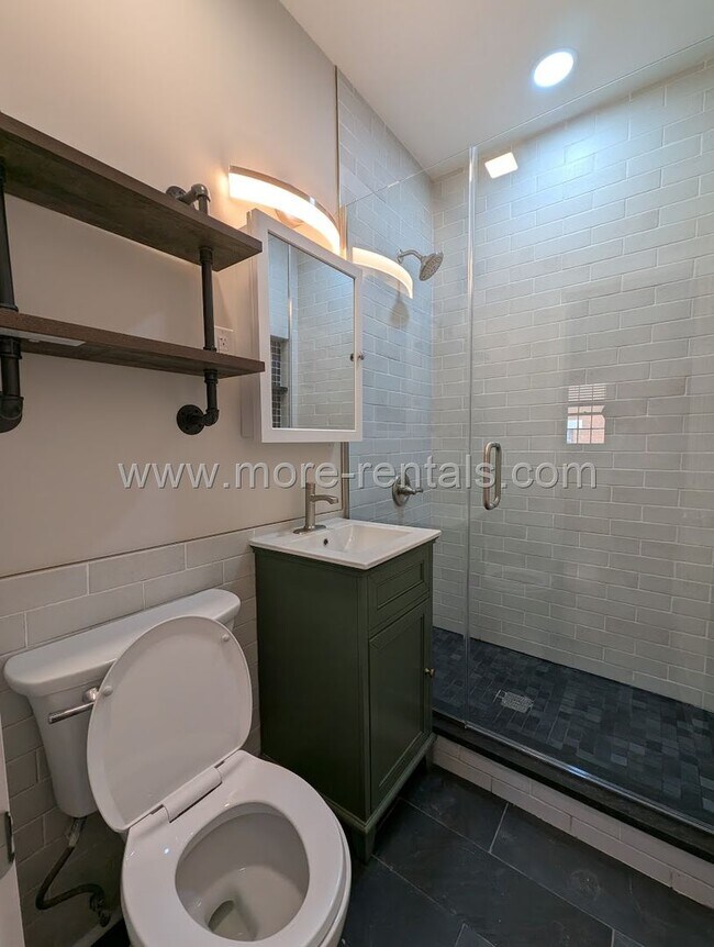 Building Photo - 79 W Fifth Ave