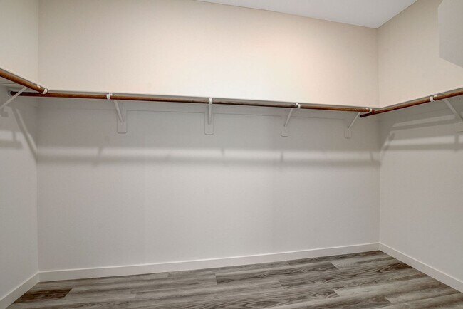 Building Photo - Spacious 3-Bed Summerlin Home with Den, Lo...