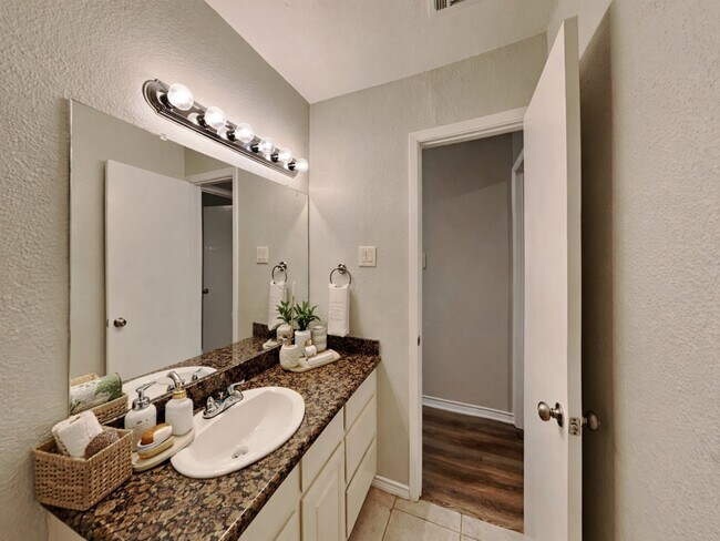 Building Photo - Newly Renovated Single Family Home | 3 BR/1.5BA | 2-Car Covered Parking | Covered Patio