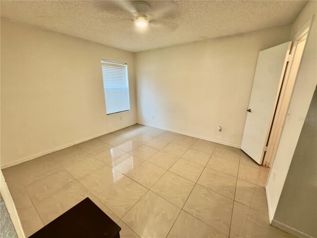 Building Photo - 5152 Conroy Rd