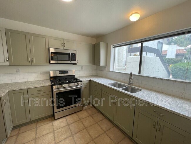 Building Photo - 7526 Jerez Ct