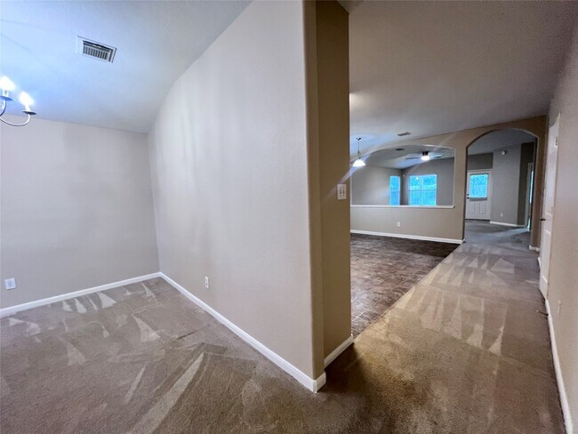 Building Photo - 11750 Pinemeade Ln