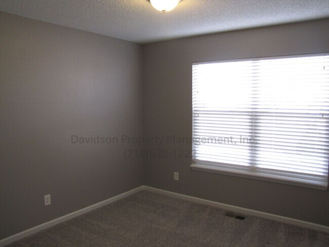 Building Photo - Beautifully Updated Home in Security-Widef...