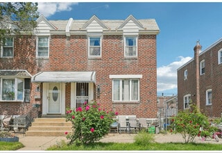 Building Photo - 1131 Fanshawe St