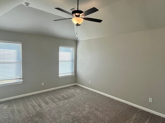 Building Photo - Beautiful 3 Bed, 2 Bath, 2 Car North Edmond/Arcadia
