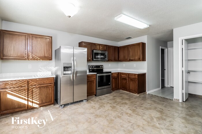 Building Photo - 3913 Fox Run Dr