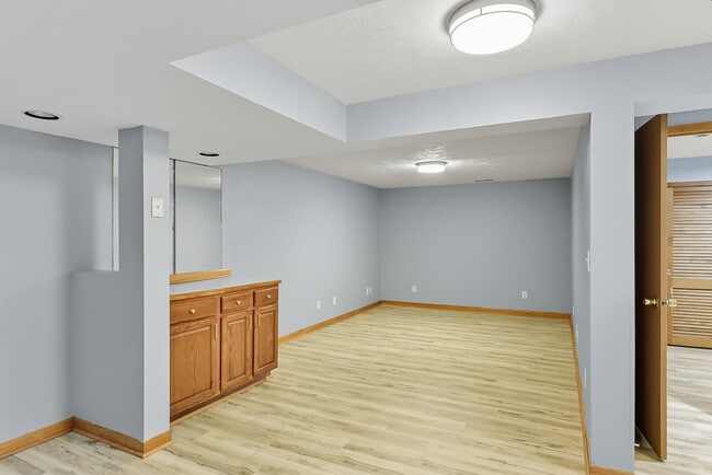 Building Photo - 2710 S 48th Ave