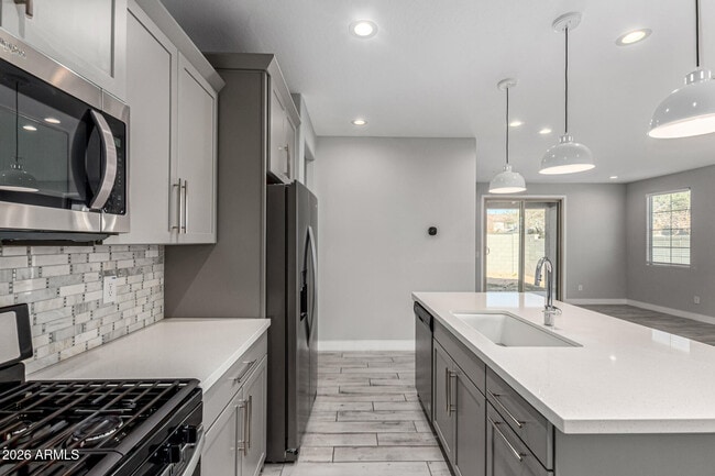 Building Photo - 10954 W Melvin St