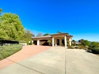 Building Photo - Amazing Location & Beautiful Country Livin...