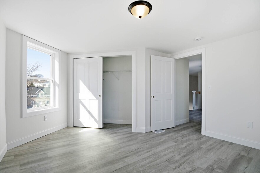 Building Photo - 23 Blake St