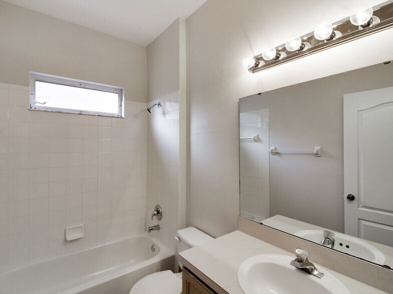 Building Photo - 3703 Cinnamon Fern Loop