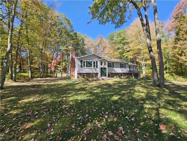 Building Photo - 19 Rustic Dr