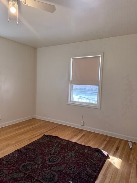 Building Photo - 3585 S 900 E