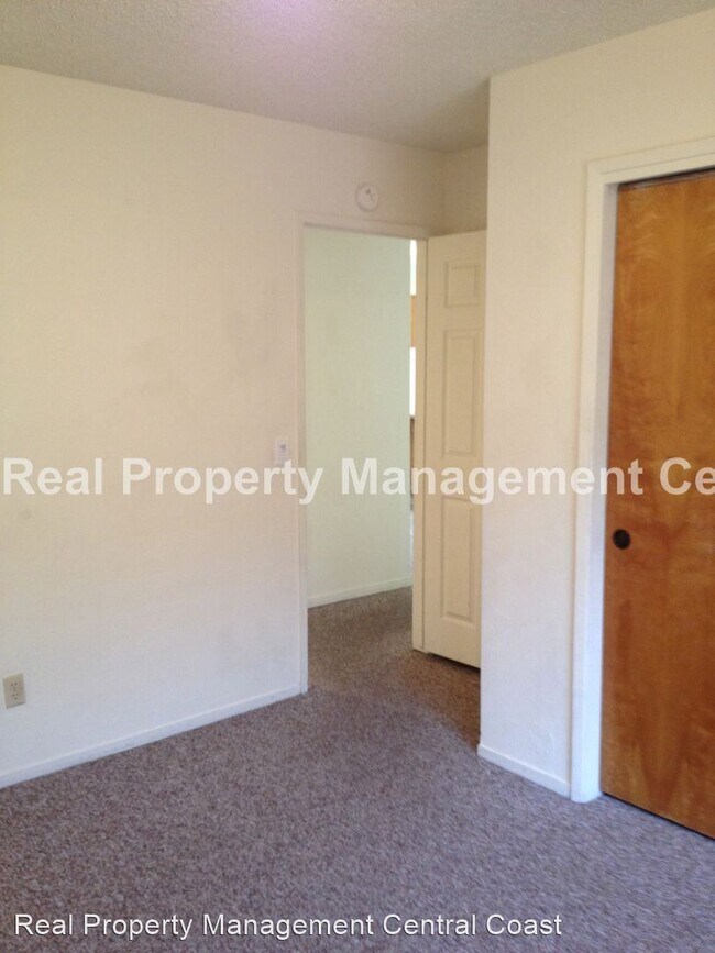 Building Photo - 2 br, 1 bath House - 1068 Baden Ave