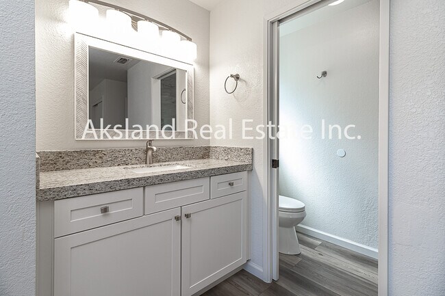 Building Photo - 5124 Tewkesbury Way