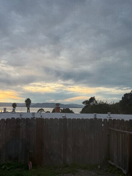 Building Photo - 1950 Stanton Ave